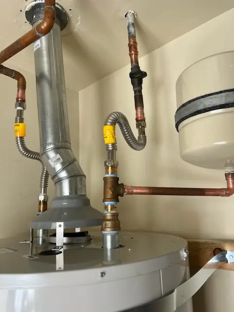 Water heater installation and plumbing repair in Iowa Park